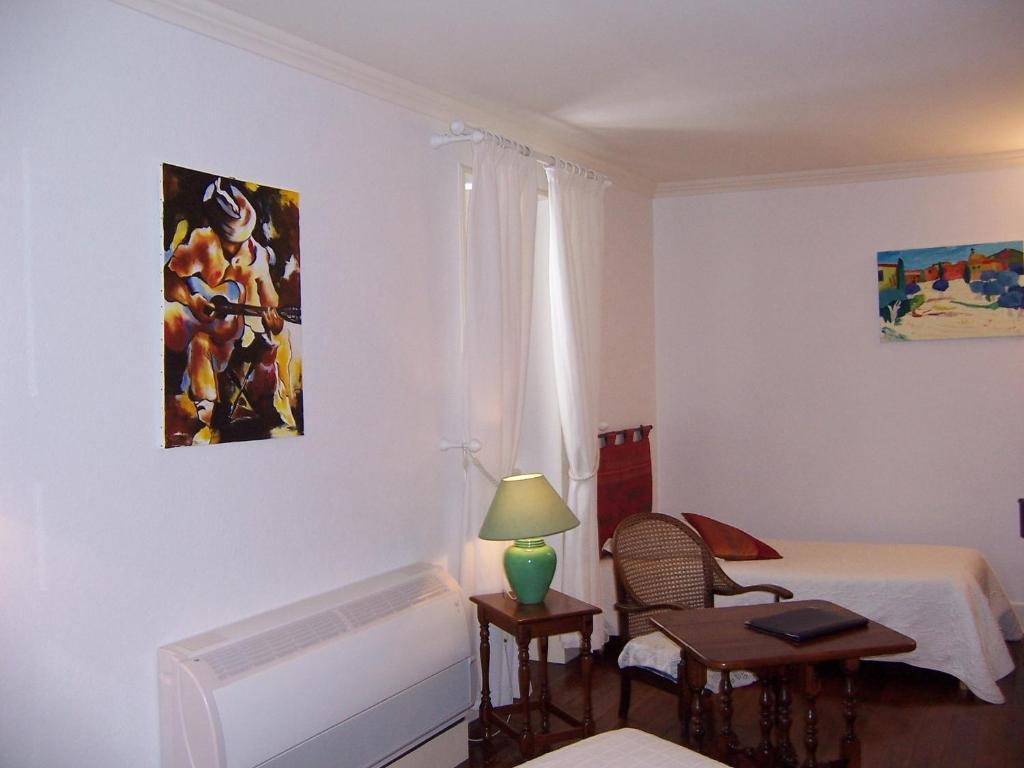 Chambres Au Chateau - Le Clos Des Tourelles Sennecey-le-Grand Rum bild